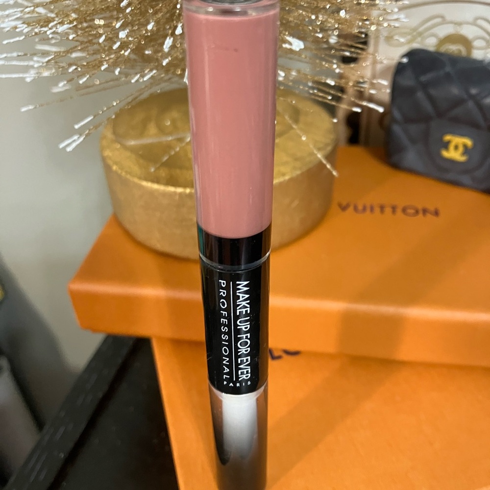 Make Up Forever Professional Liquid Lipstick in 03 Satin Soft Pink